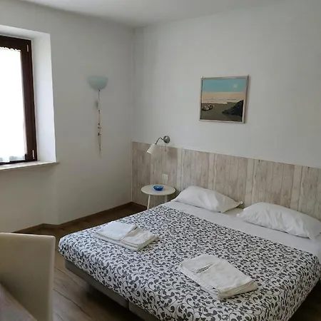 Couette-café Isa 3*